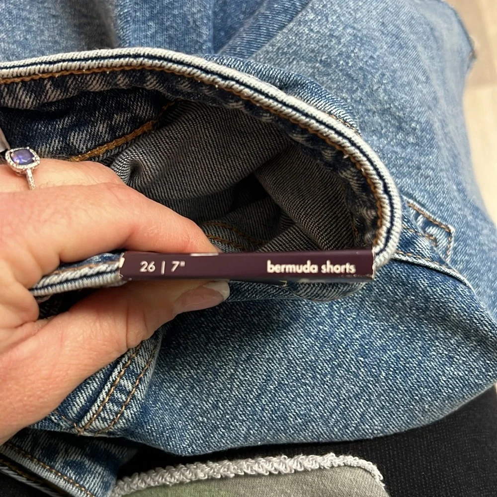 NWT Ava & Viv‎ High Rise Relaxed Bermuda Denim Shorts- 26